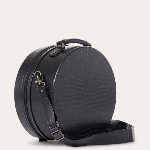 NWT Black Calpak Travel Hat box in Black Faux Croc🖤🖤 - Picture 5 of 6